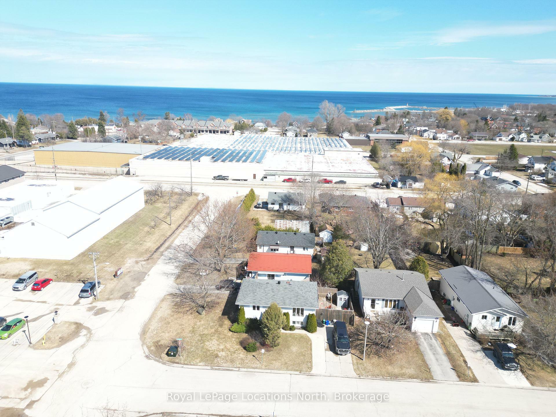 Property Photo: 155 Albert Street 2 ON N4L 1T7