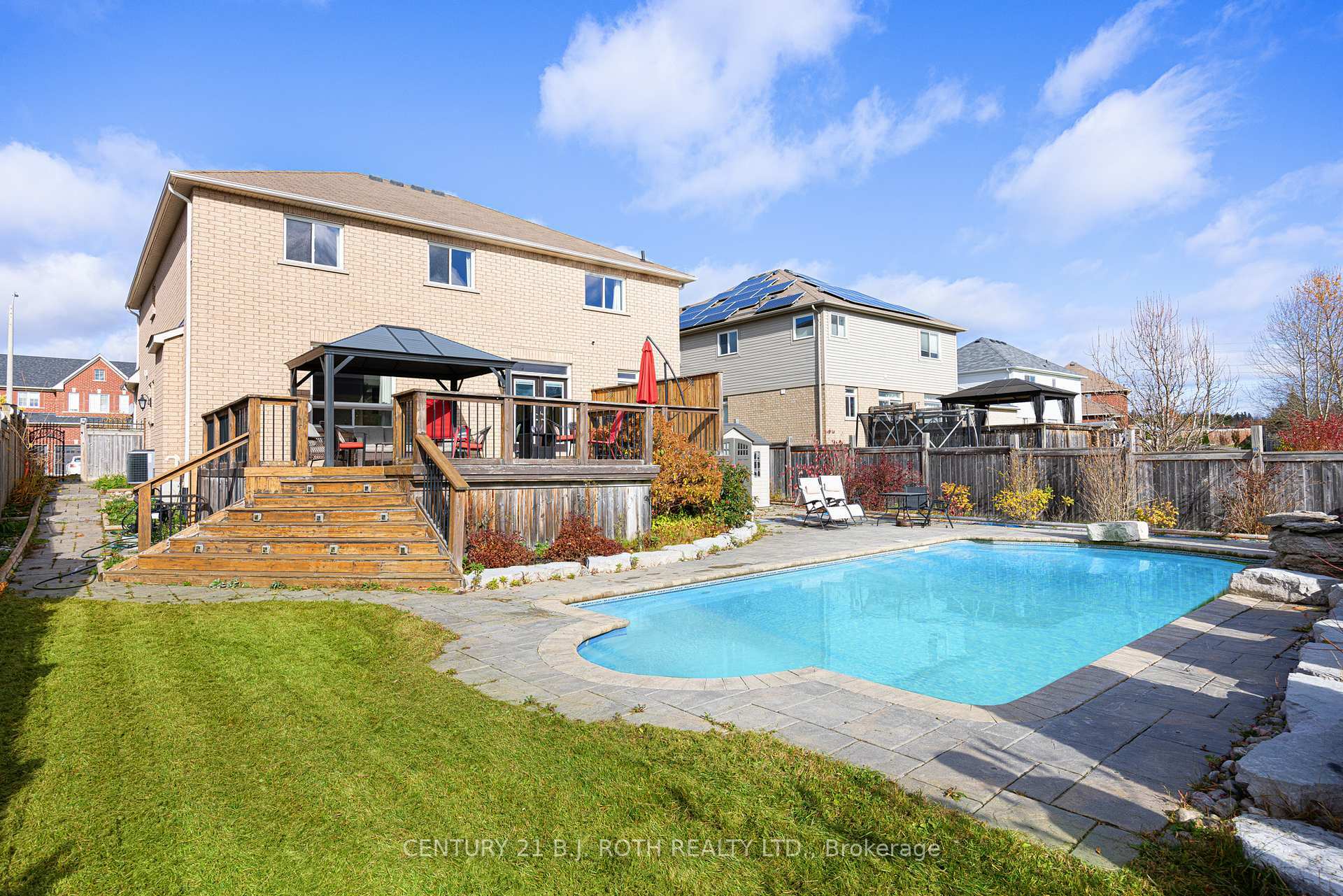 Property Photo: 41 Commonwealth Road ON L4M 0E1