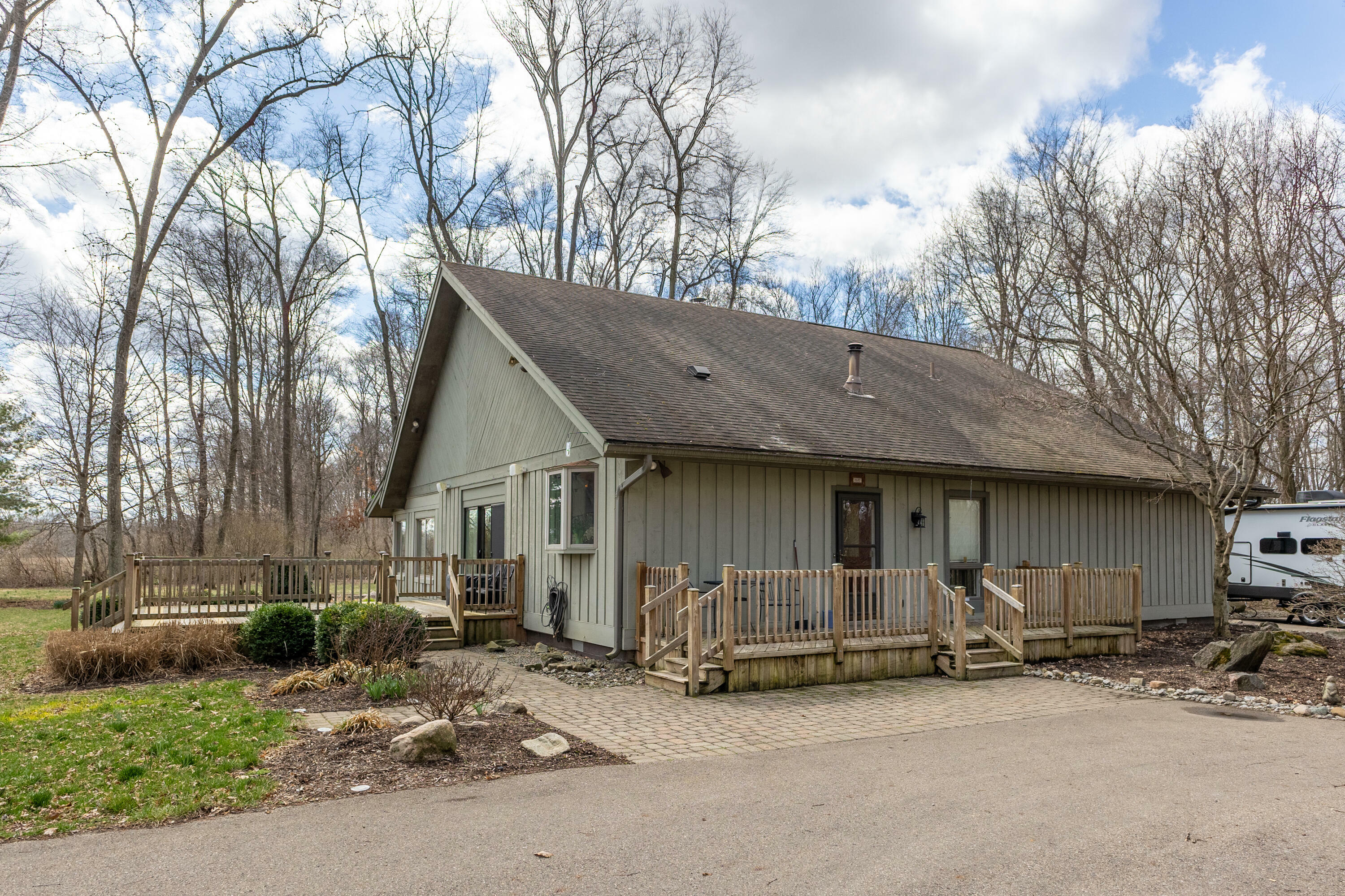 Property Photo:  7590 Tipp Eliz Road  OH 45344 