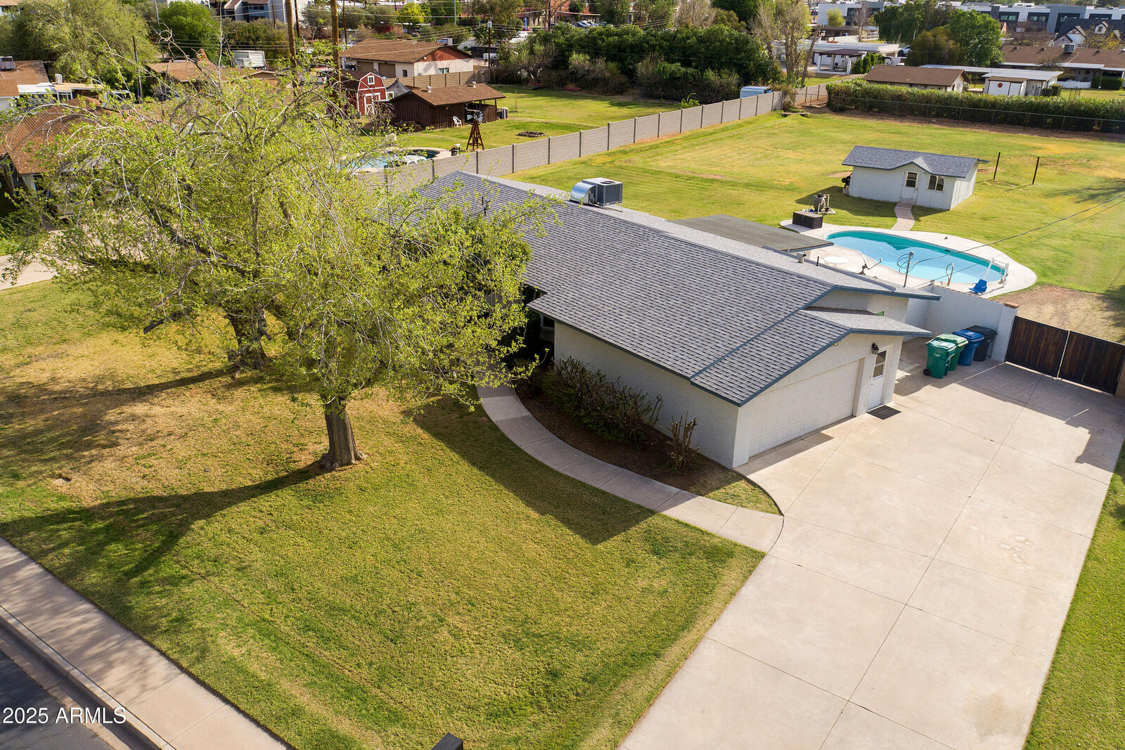 Property Photo: 439 S 30th Street AZ 85204