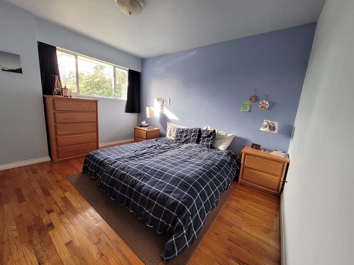 Property Photo: 1756 Garden Avenue BC V7P 3A7