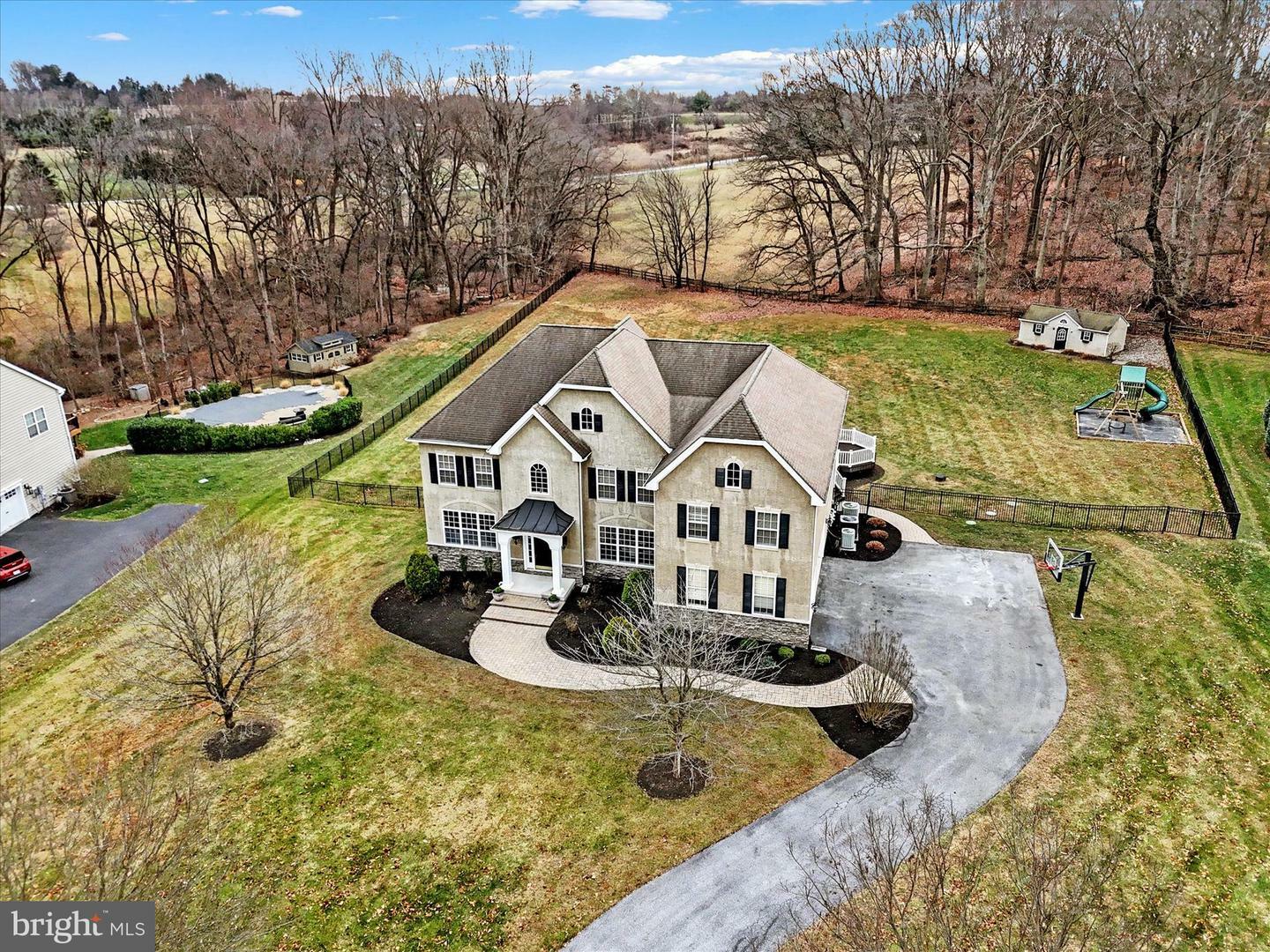 Property Photo: 108 Carisbrooke Court PA 19350