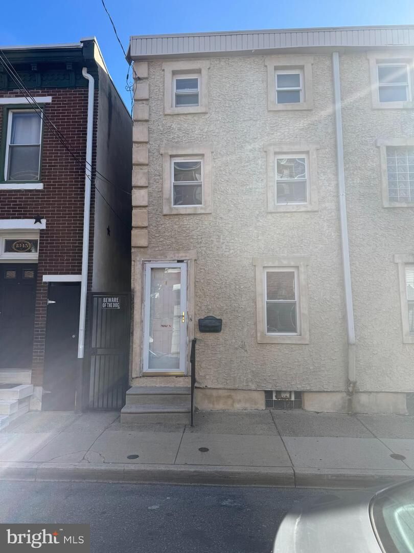 Property Photo: 1343 E Oxford Street PA 19125