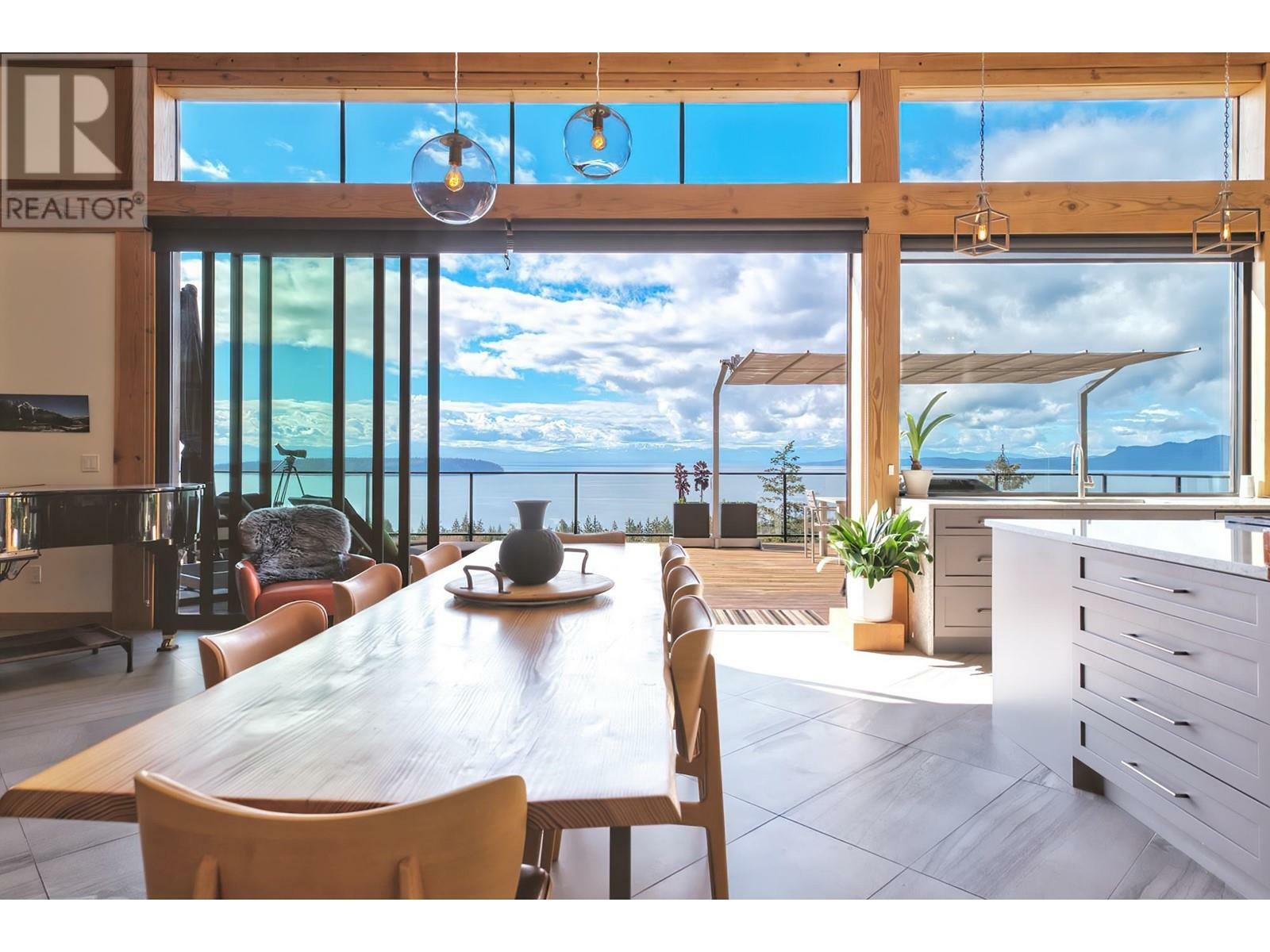 Photo de la propriété: 10706 Wood Bay Ridge Road BC V7Z 1B8