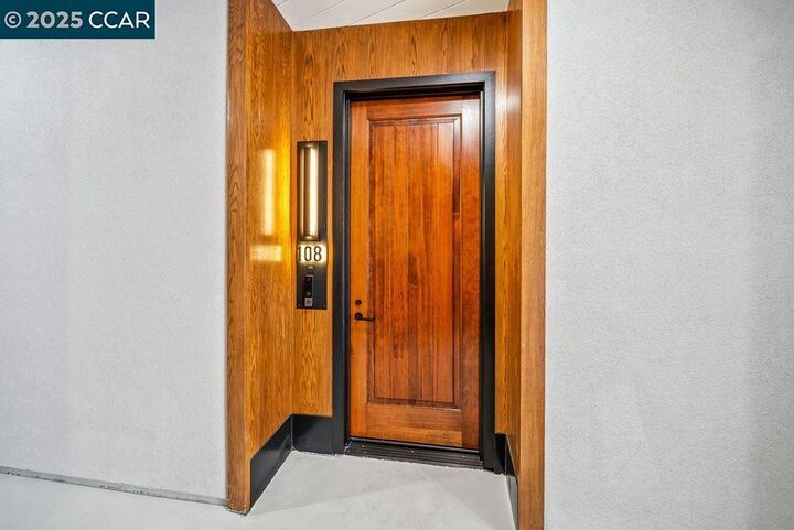 Property Photo: 600 Hartz Ave 108 CA 94526