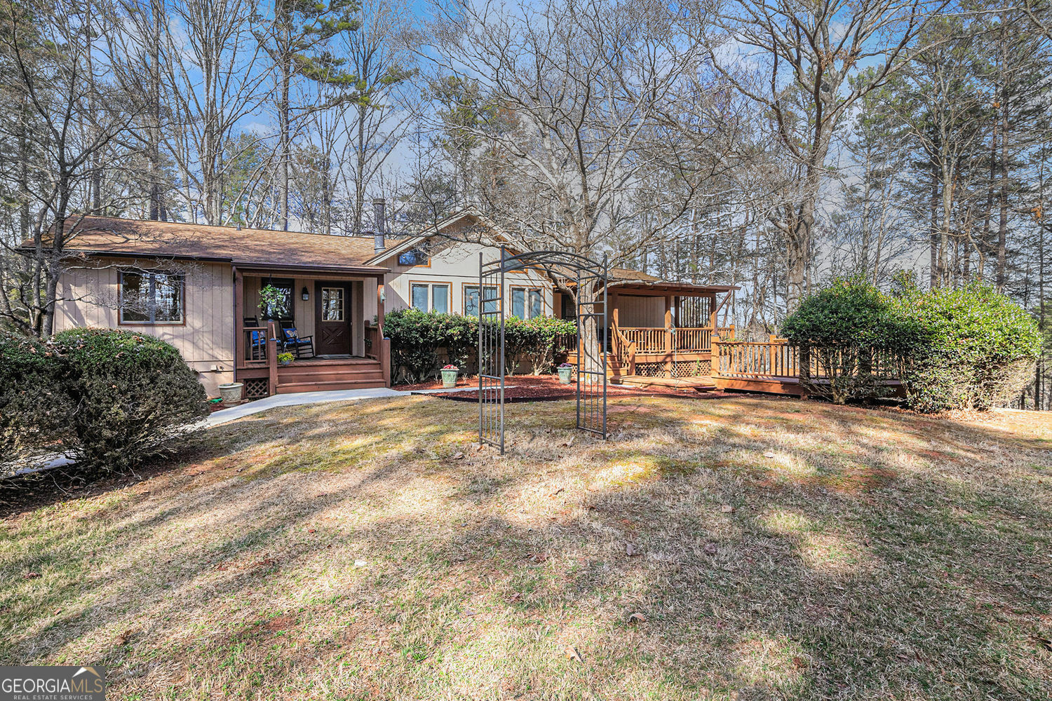 Property Photo: 925 Horseshoe Bend Road GA 30533