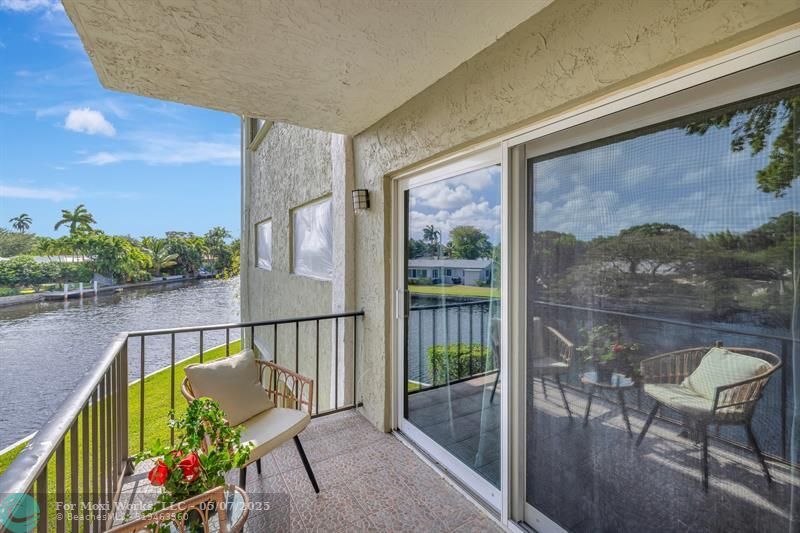 Property Photo: 3004 NE 5th Ter 208-C FL 33334