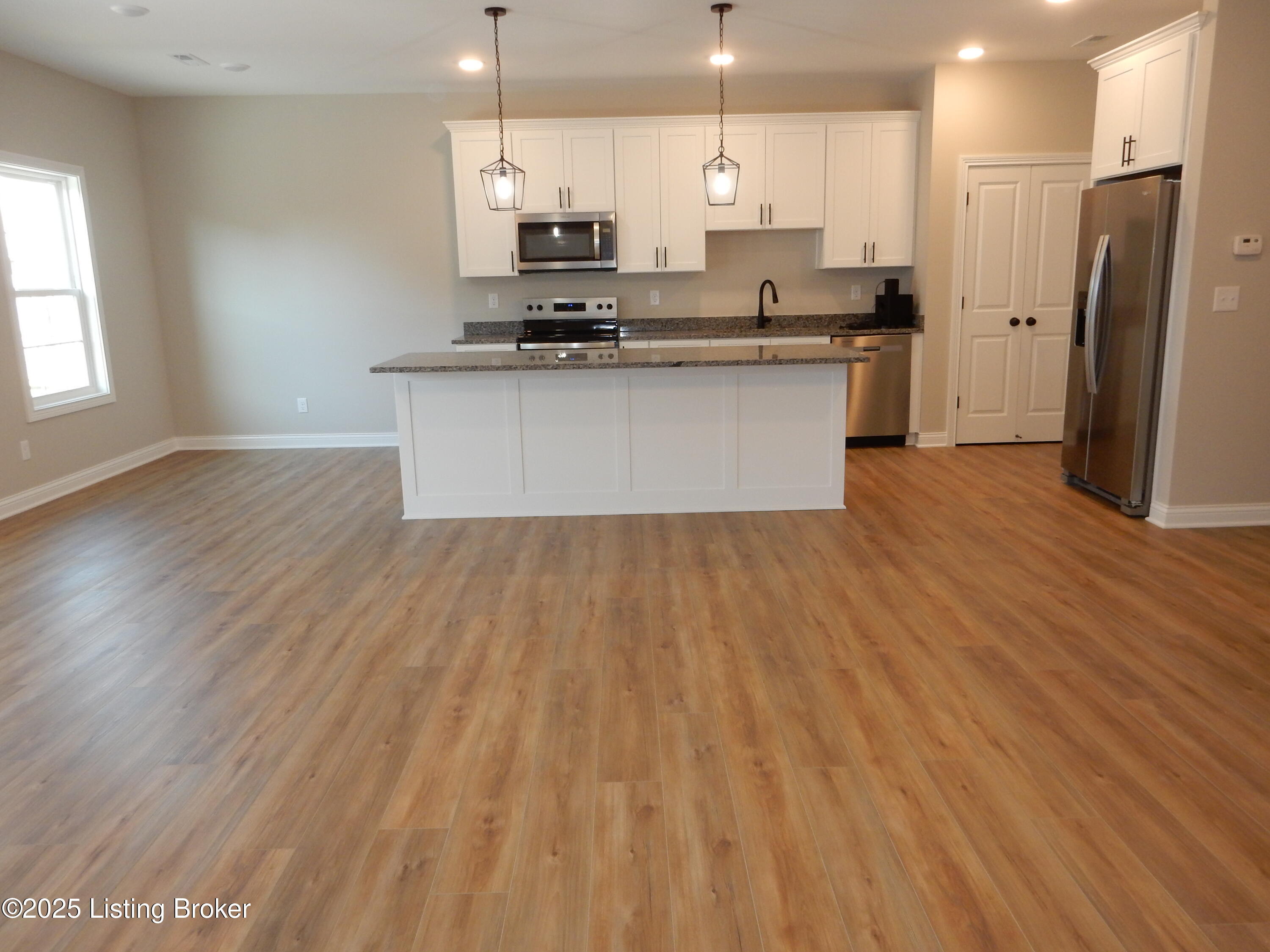 Property Photo: 239 Bullitt Creek Dr 12 KY 40165