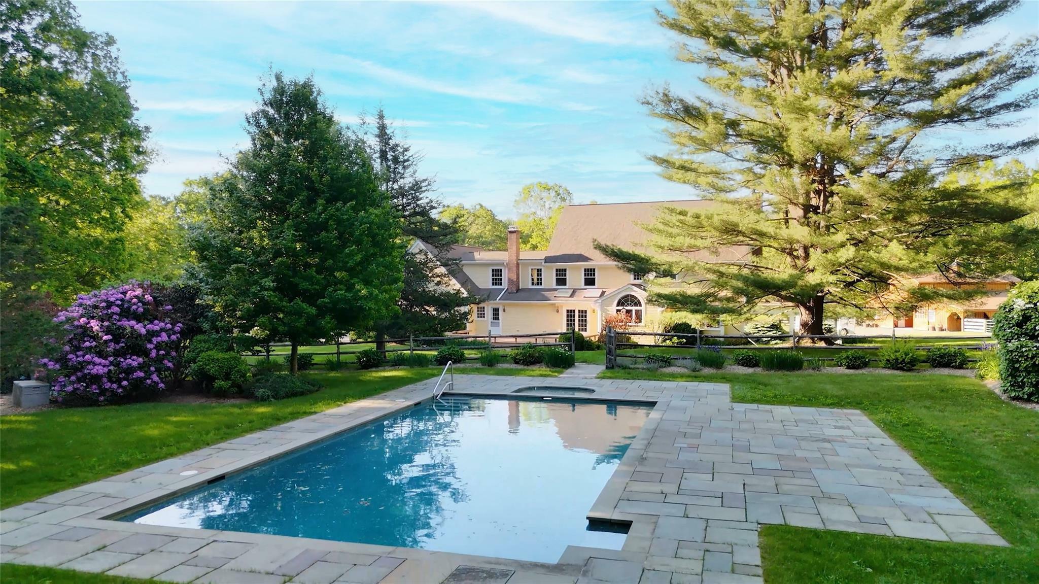 Property Photo:  175 Finch Road  NY 10560 