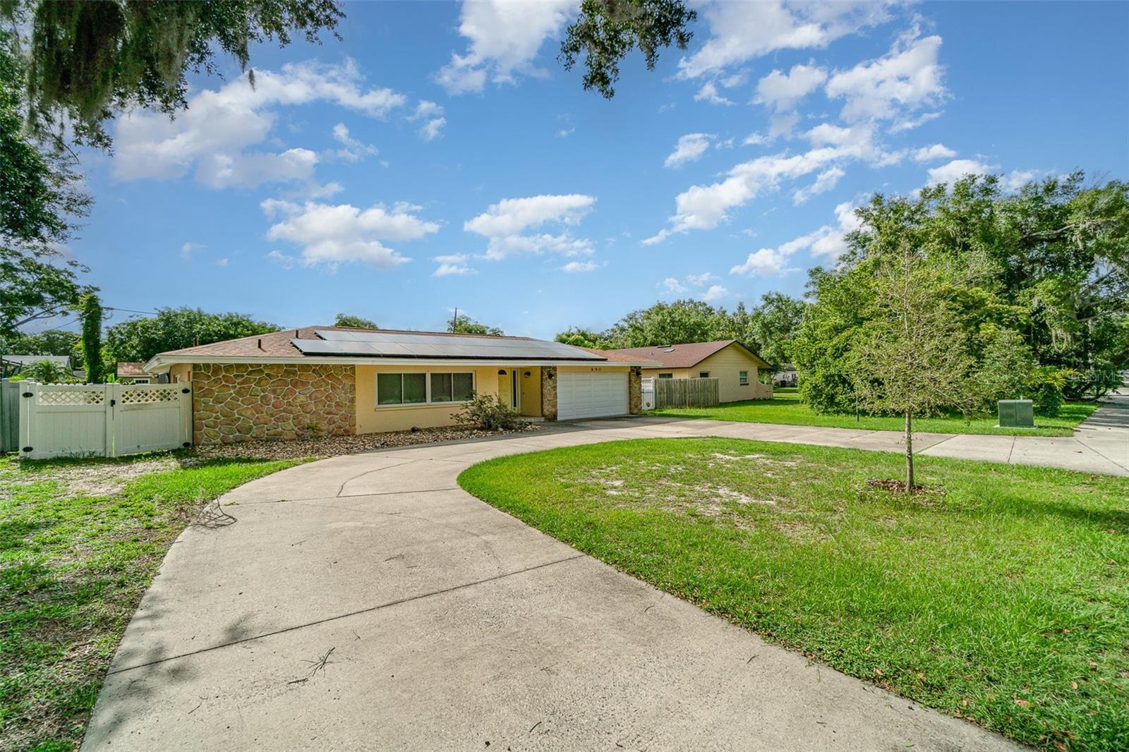 Property Photo: 690 S Lakemont Avenue FL 32792
