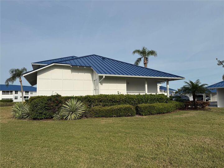 Property Photo: 859 Audubon Drive 859 FL 34209