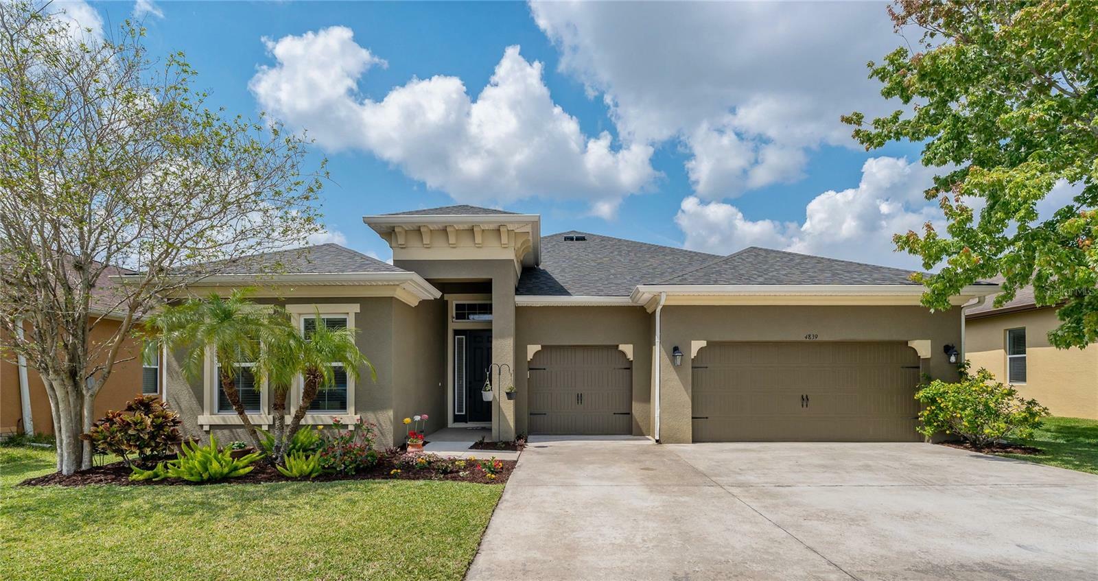 4839 Pointe O Woods Drive  Wesley Chapel FL 33543 photo