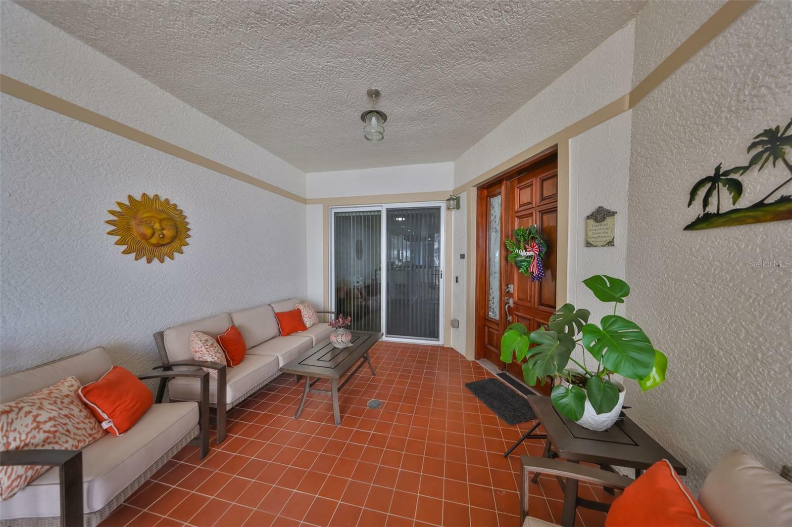 Property Photo: 1038 Bellasol Way 202 FL 33572