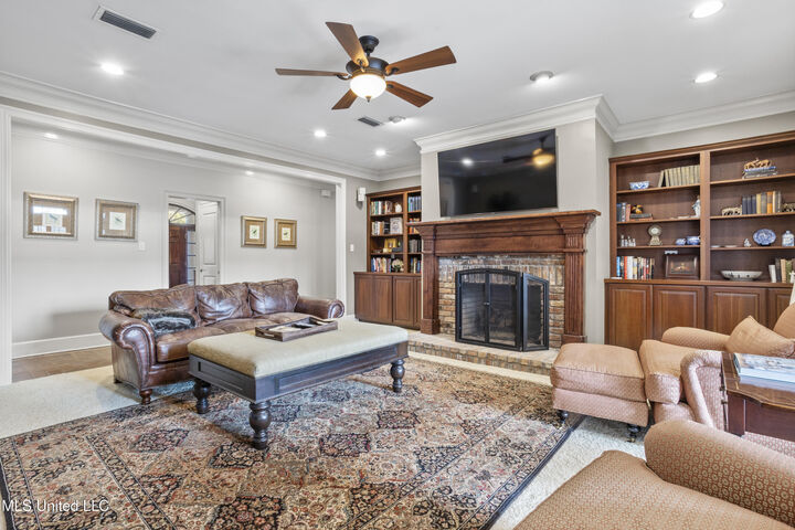 Property Photo: 16 Lawrence Place MS 39507