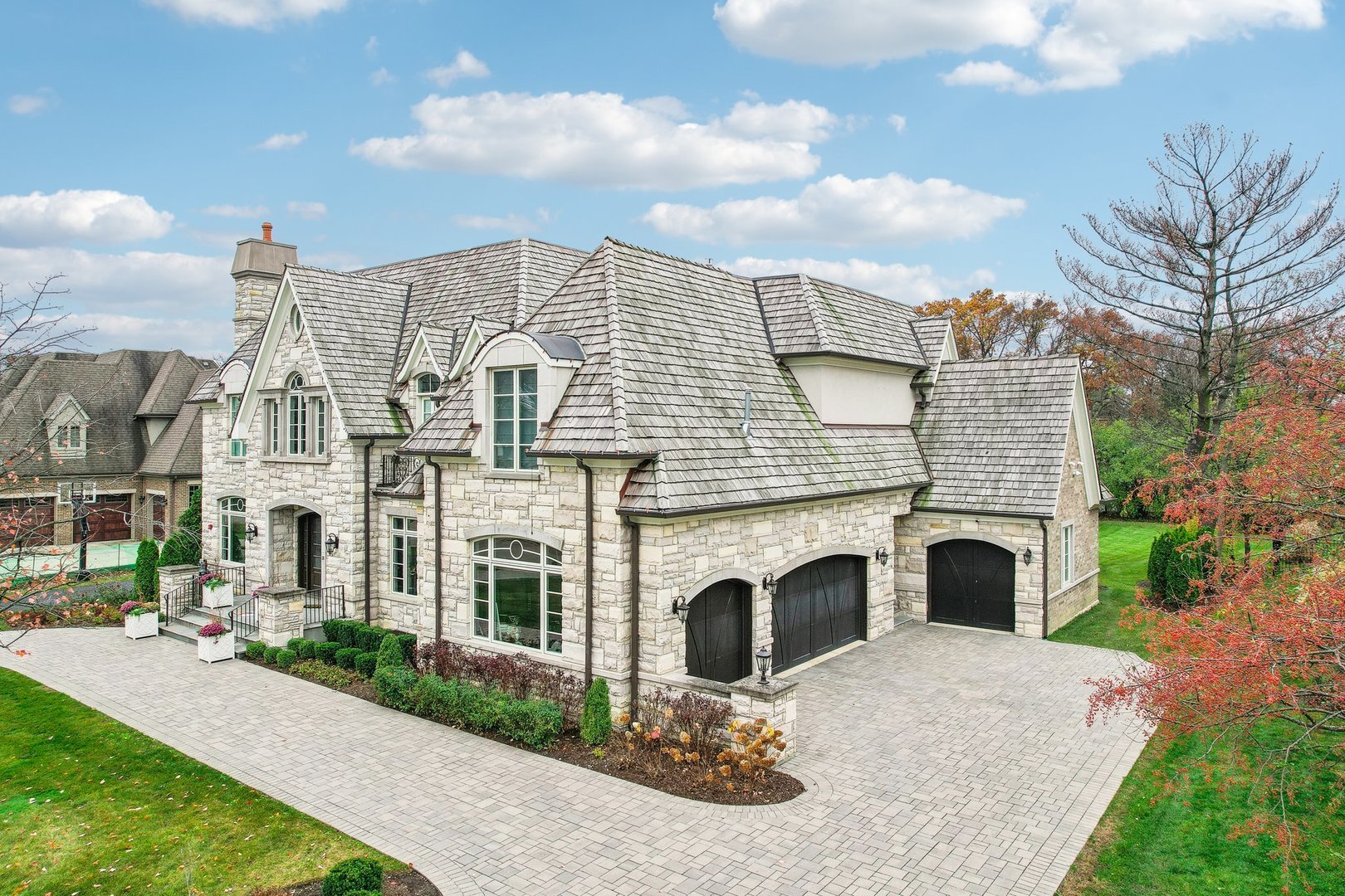 Property Photo: 28 Sheffield Lane IL 60523