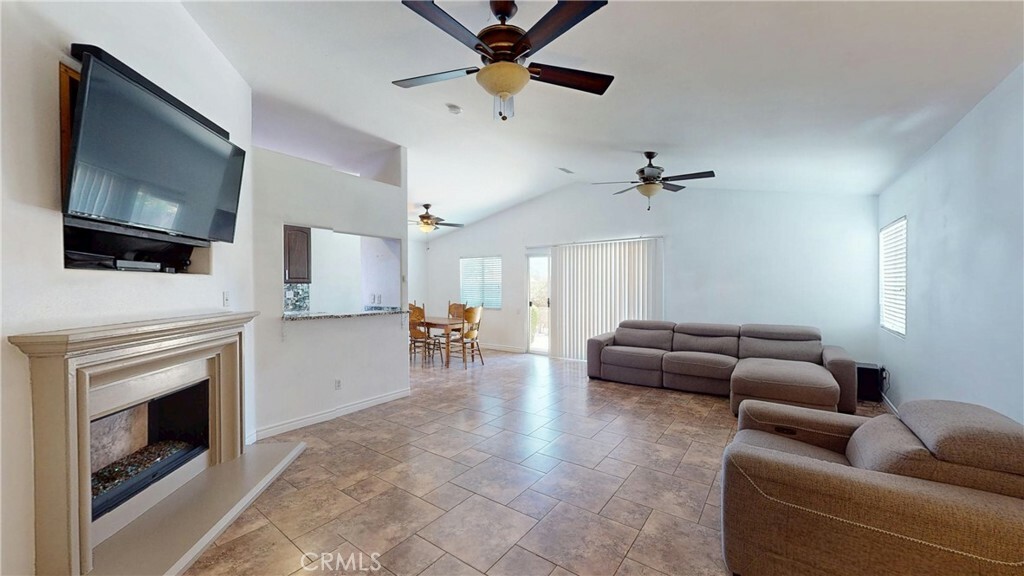 Property Photo: 967 Wilsey Way CA 92223