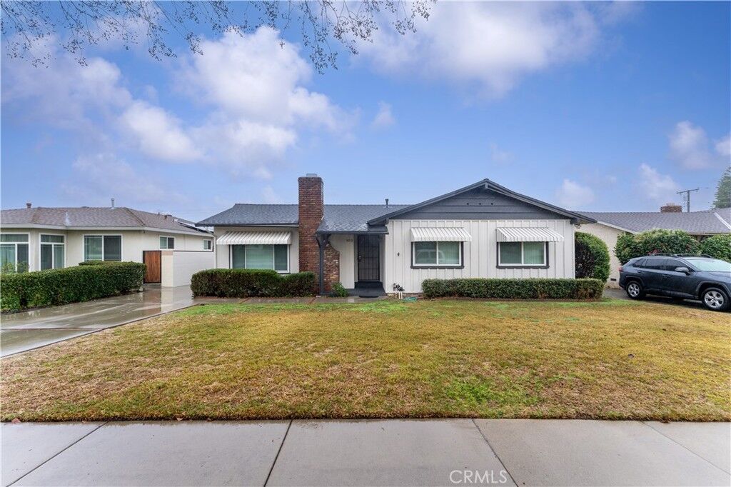 Property Photo: 903 W Bonnie Brae Court CA 91762