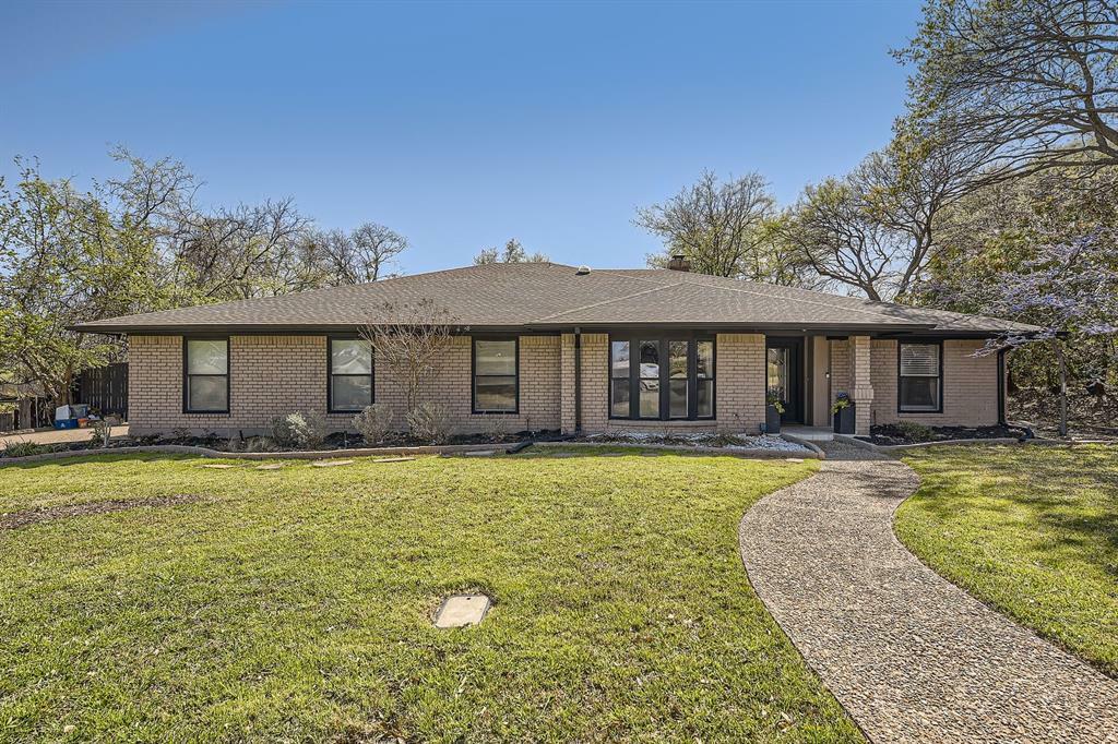Property Photo:  13 Windward Road  TX 76132 