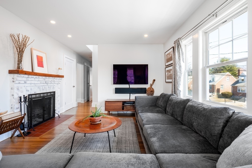 Property Photo: 6 Hovey Street 6 MA 02472