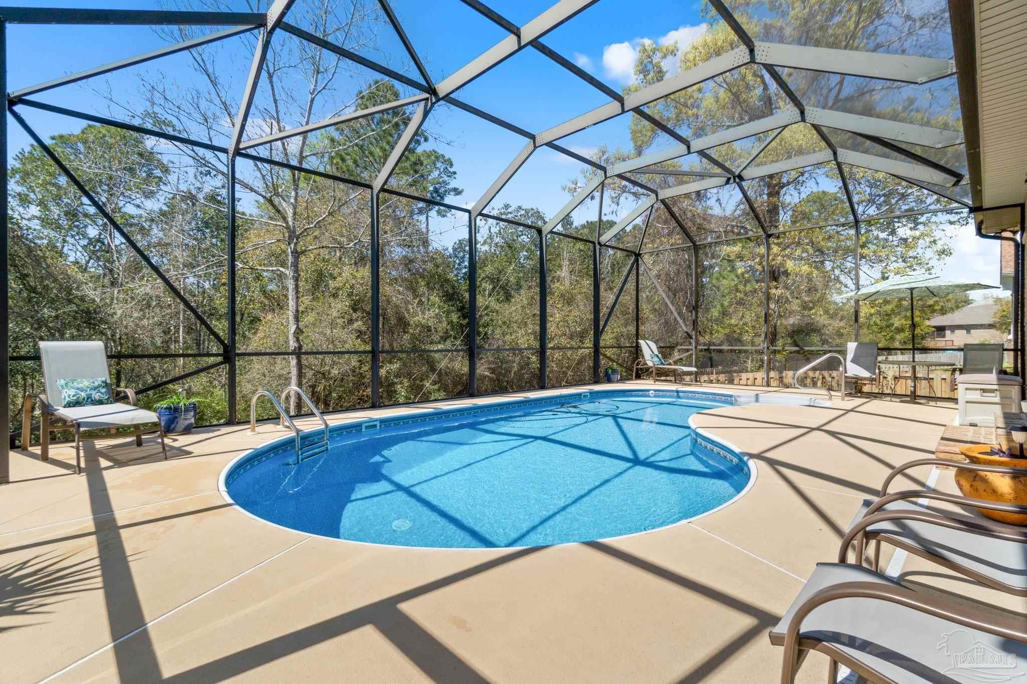 Property Photo: 8963 Salt Grass Dr FL 32526