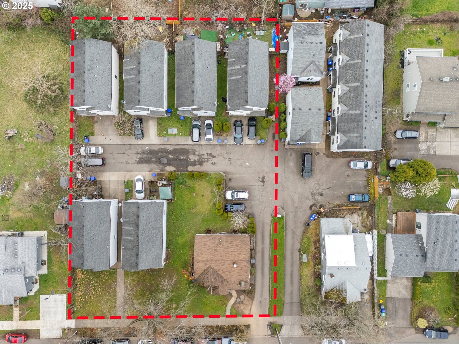 Property Photo:  2316 SE 89th Ave  OR 97216 