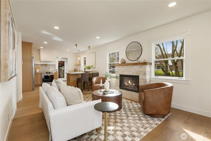 Property Photo: 41 W Cremona Street WA 98119