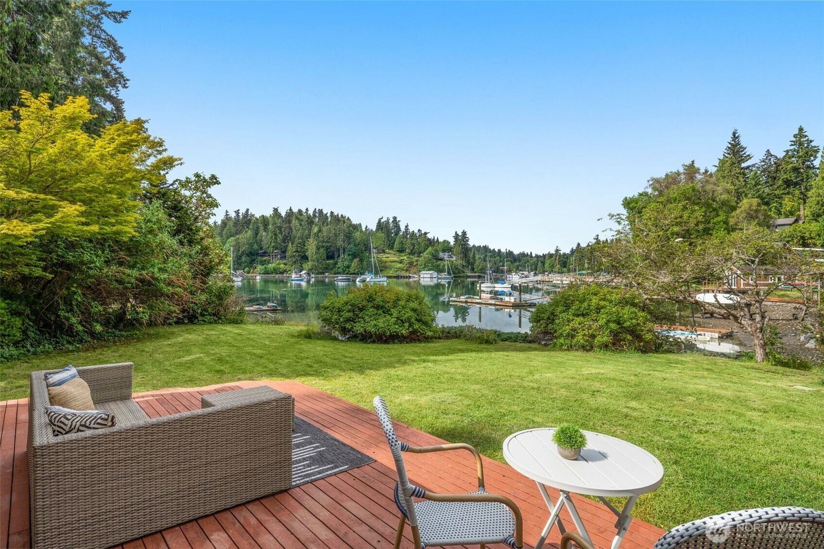Property Photo:  15011  Skogen Lane NE  WA 98110 