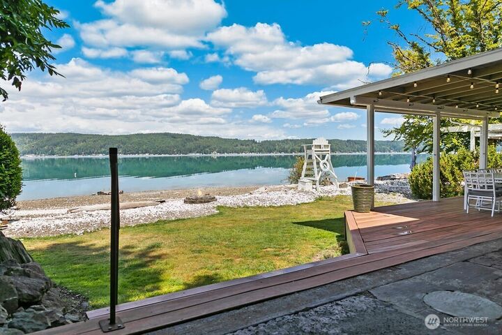 Property Photo:  15931 E State Route 106  WA 98528 