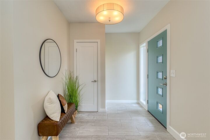 Property Photo: 816 Statesman Street WA 99362