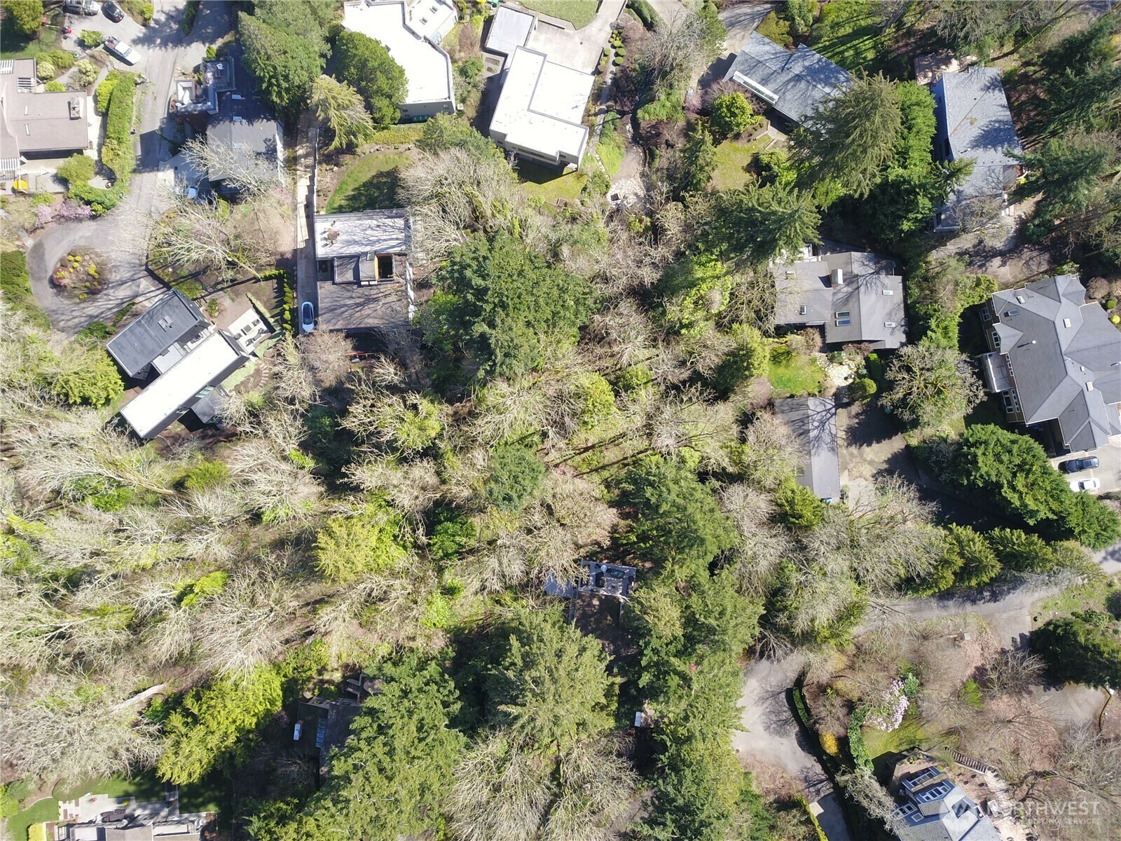 Property Photo: 7442 92nd Avenue SE WA 98040