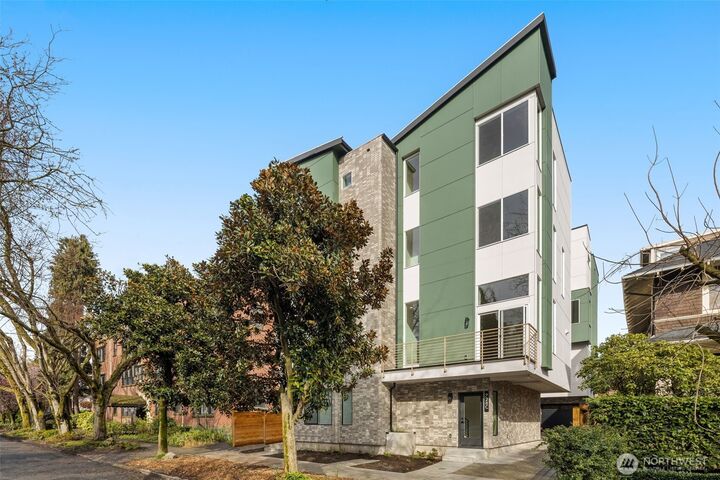 Property Photo: 730 A Broadway E WA 98102