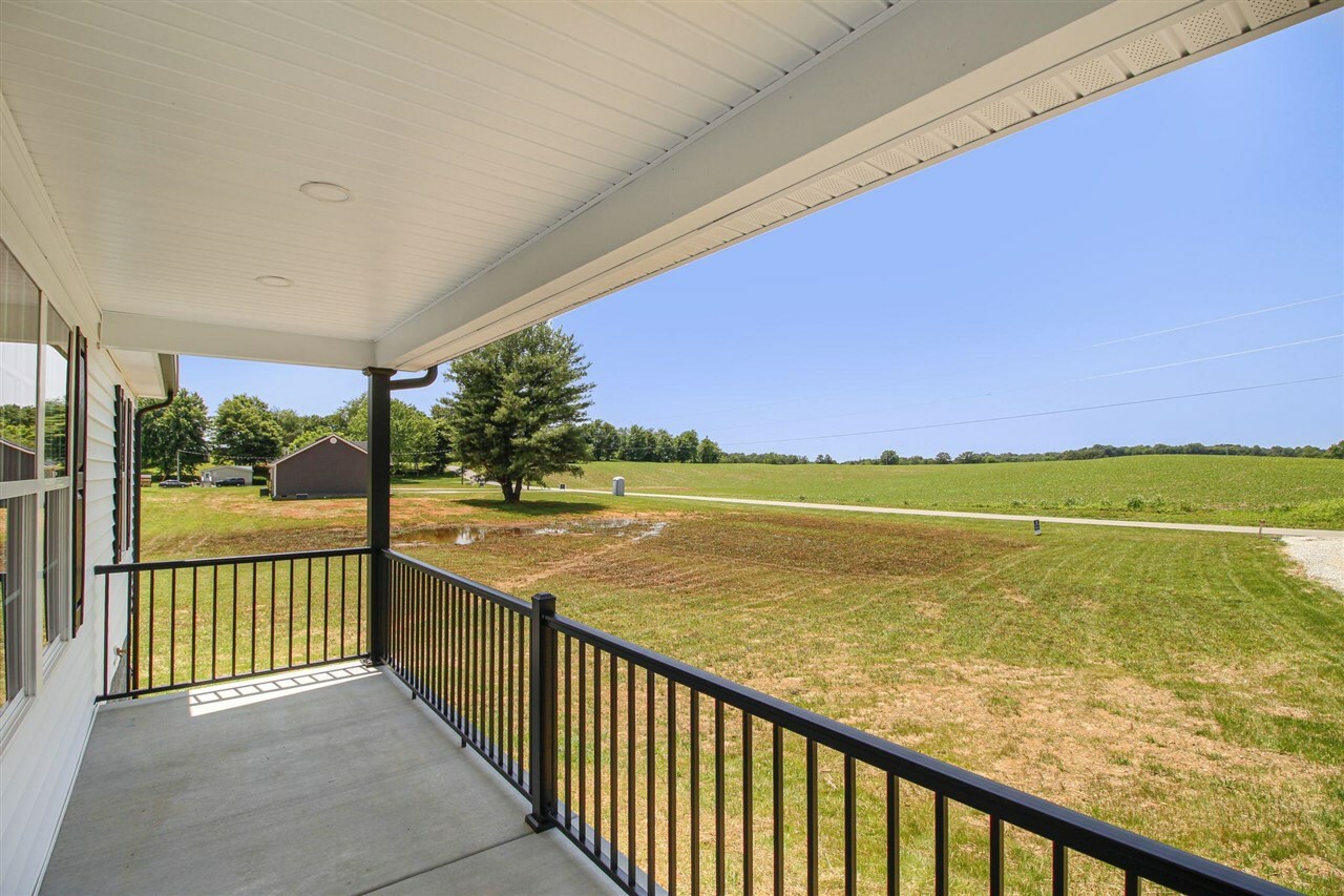 Property Photo: 642 Whickerville Road KY 42746