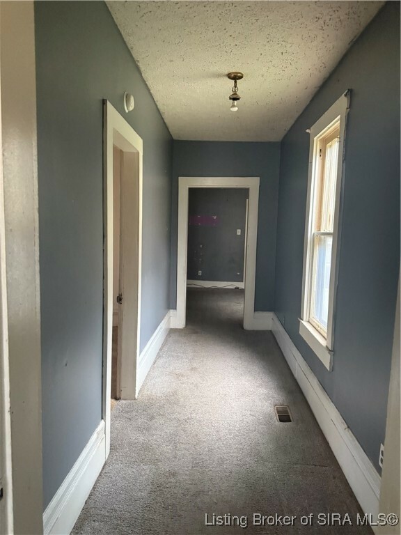 Property Photo: 1525 E Oak Street IN 47150
