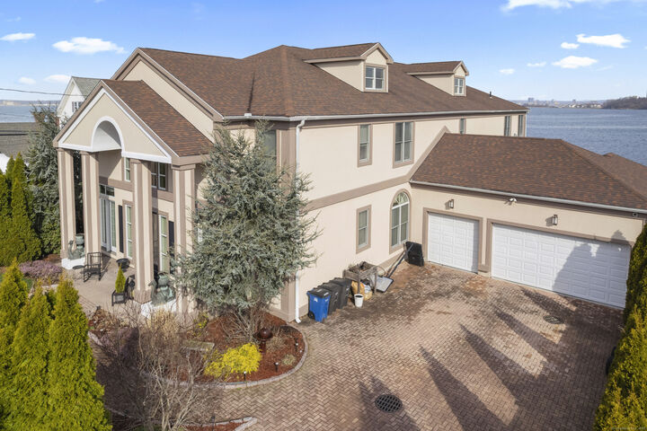 Property Photo: 114 Cove Street CT 06512