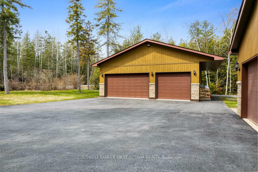 Photo de la propriété: 206 Deerwood Drive ON K0A 2H0