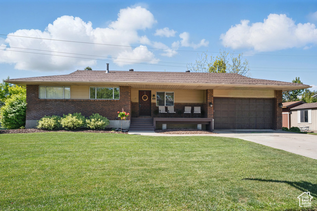 Property Photo: 32 E 500 S UT 84049