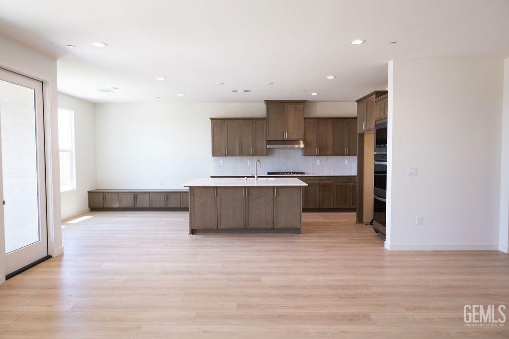 Property Photo: 16717 Chloe Court CA 93314