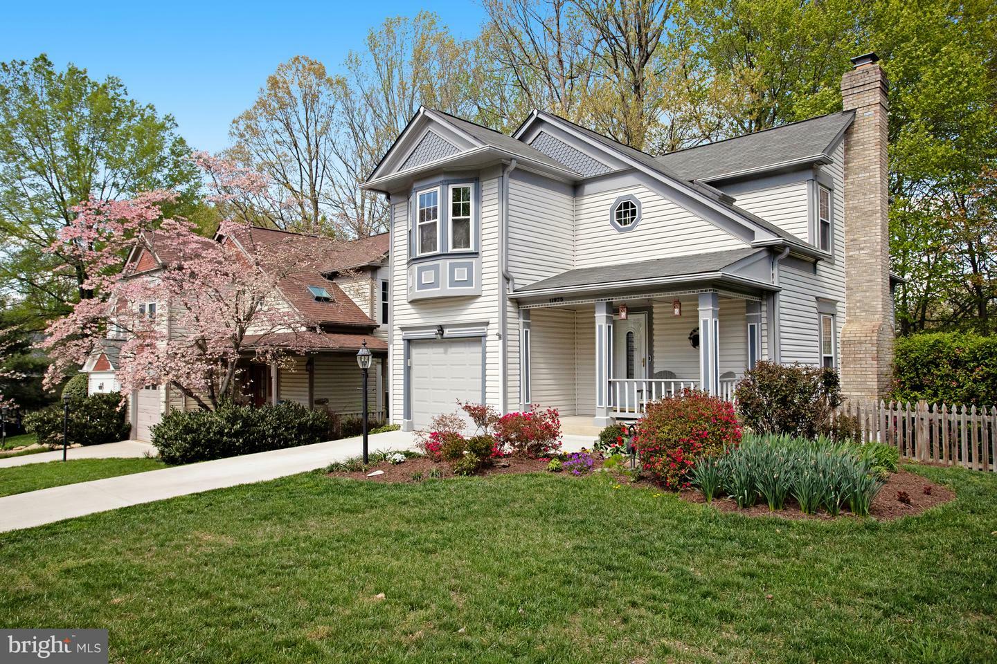 Property Photo: 11975 Holly View Drive VA 22192