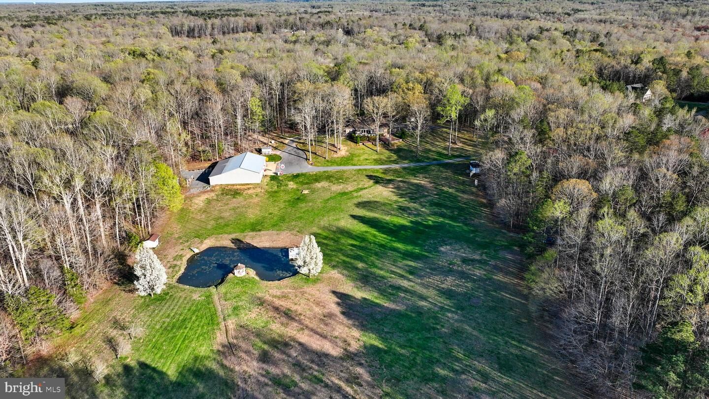 Property Photo:  41998 Pleasant Valley Court  MD 20636 