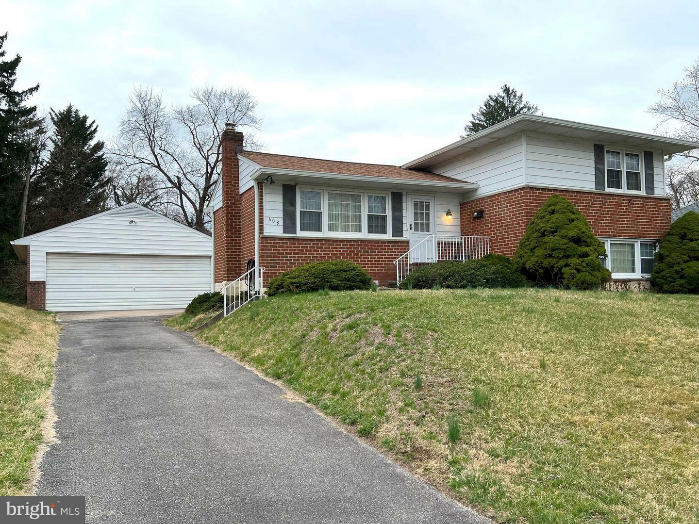 Property Photo: 608 Stacy Court MD 21286
