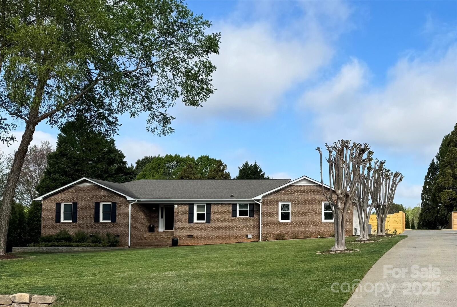 Property Photo:  5119 Blackberry Lane  NC 28104 