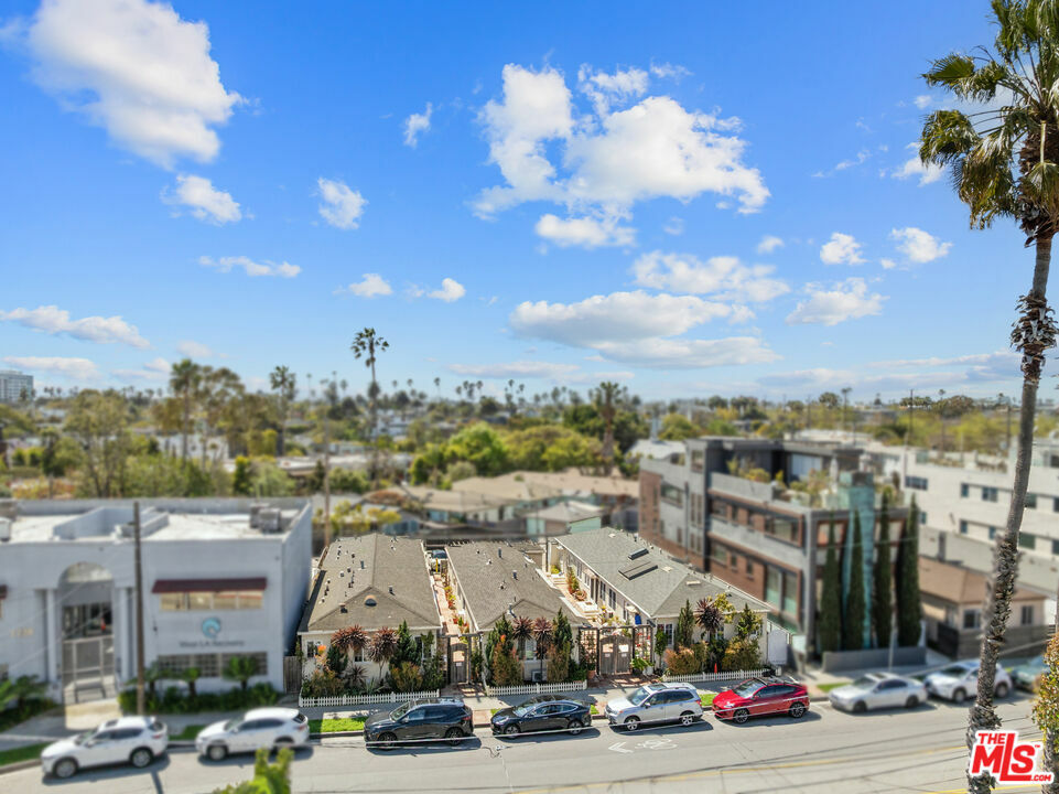 1722 Abbot Kinney Blvd  Venice CA 90291 photo