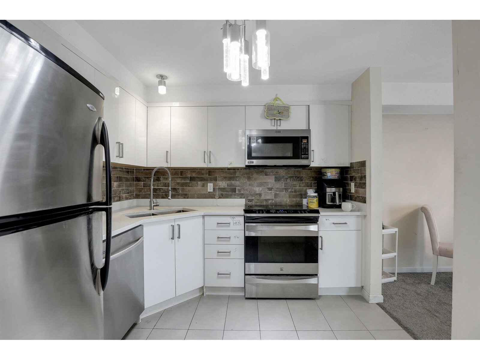 Property Photo: 13780 76 406 BC V3W 1E5
