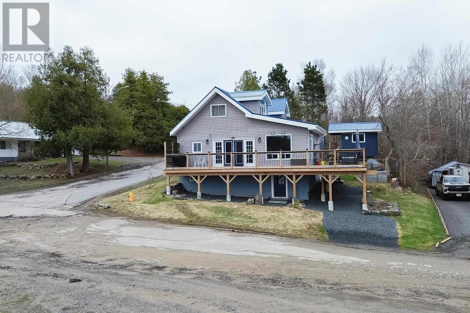 Photo de la propriété:  57 West St  ON P0R 1B0 