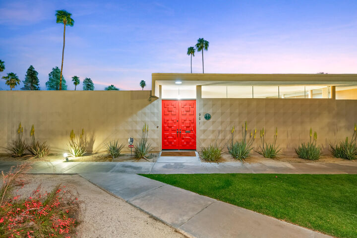 Property Photo:  72507 El Paseo 901  CA 92260 