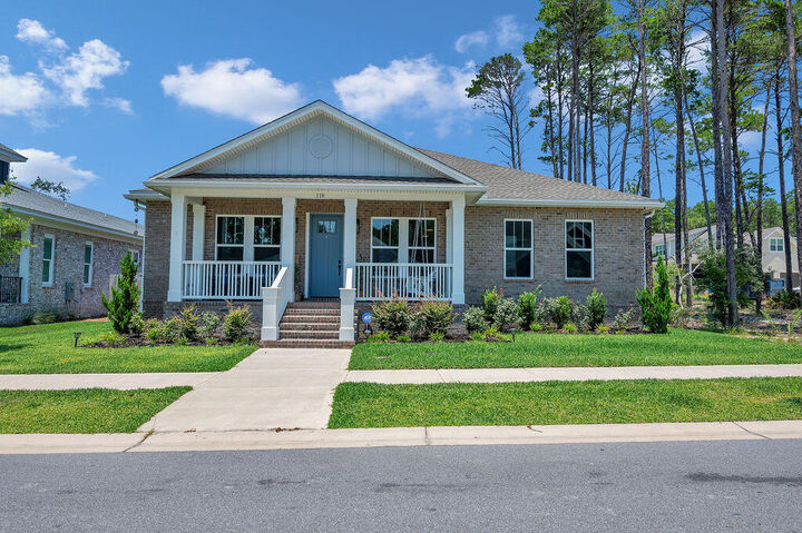 Property Photo: 118 Caraway Drive FL 32578