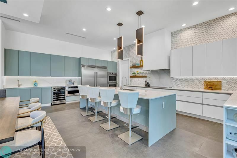 Property Photo: 419 NE 22nd Street FL 33305
