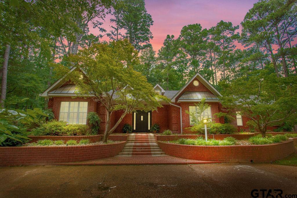 Property Photo: 1619 Brookhollow Drive TX 75771