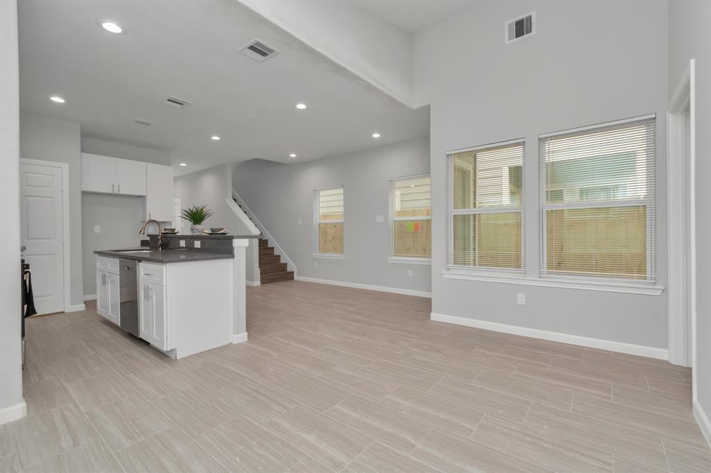 Property Photo:  4418 Elmwood Street  TX 77051 