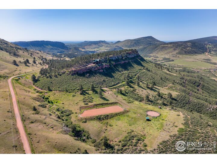 Property Photo:  370 Blue Mountain Trl  CO 80540 